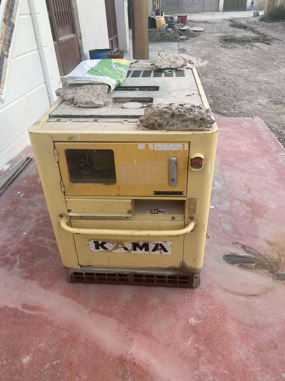 السلام عليكم مولد للبيع النوعيه كامه كاتم 3بستم 15 kv السعر 10ورقات$ يولد 50 امبير مرتاح ثري فيز شاشه نضيف كلش نوع الوقود كاز بس باتري وتخلي كاز وتشغل رجاء المايشتري لايتعبني وتحياتي للجميع وجمعه مباركه


**إذا كنت صاحب هذا الإعلان وتريد حذفه لأي سبب، رجاءا أرسل رسالة إلى الدعم الفني**