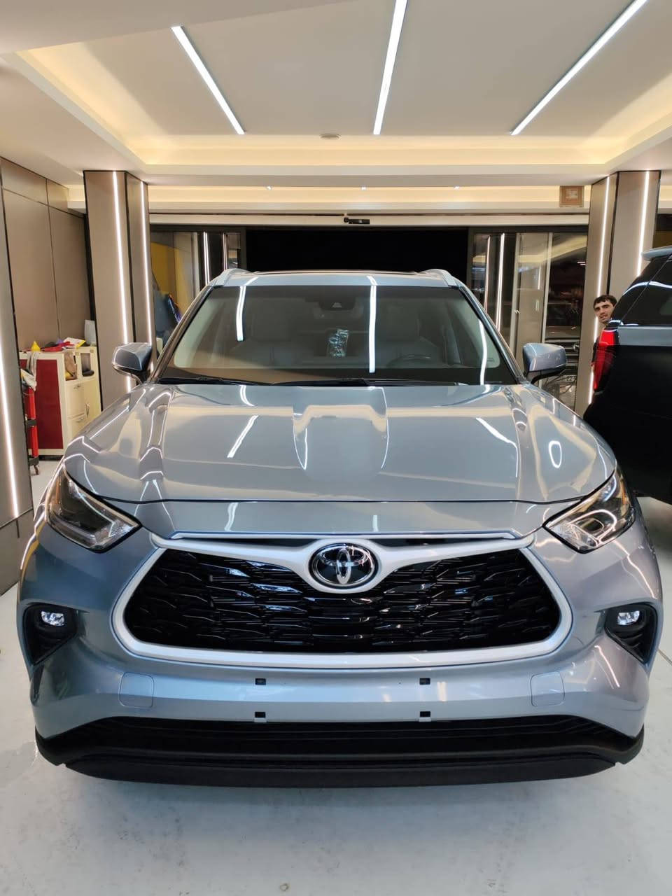 🚘 تيوتا هايلندر موديل ٢٠٢٣
#المواصفات
فئه سياره xle
٤ سلندر تيربو
المسافه المقطوعه ١٩٥٨٠
شاشه كبيره (اندرويد اوتو و كار بلي
كشنات جلد vip ( تدفئه و لون رصاصي)
حساسات خلفية
رادارات امامي و خلفي. تحديد مسار.....
فتحه سقف
تدفئه كشنات
شاحن لاسلكي
وباقي مواصفات  xle
#الضرر
تكحيل دور جاملخ خلفي و تكحيل  باب موضح بصوره من امريكا
***********
***********
#السعر 30500$
