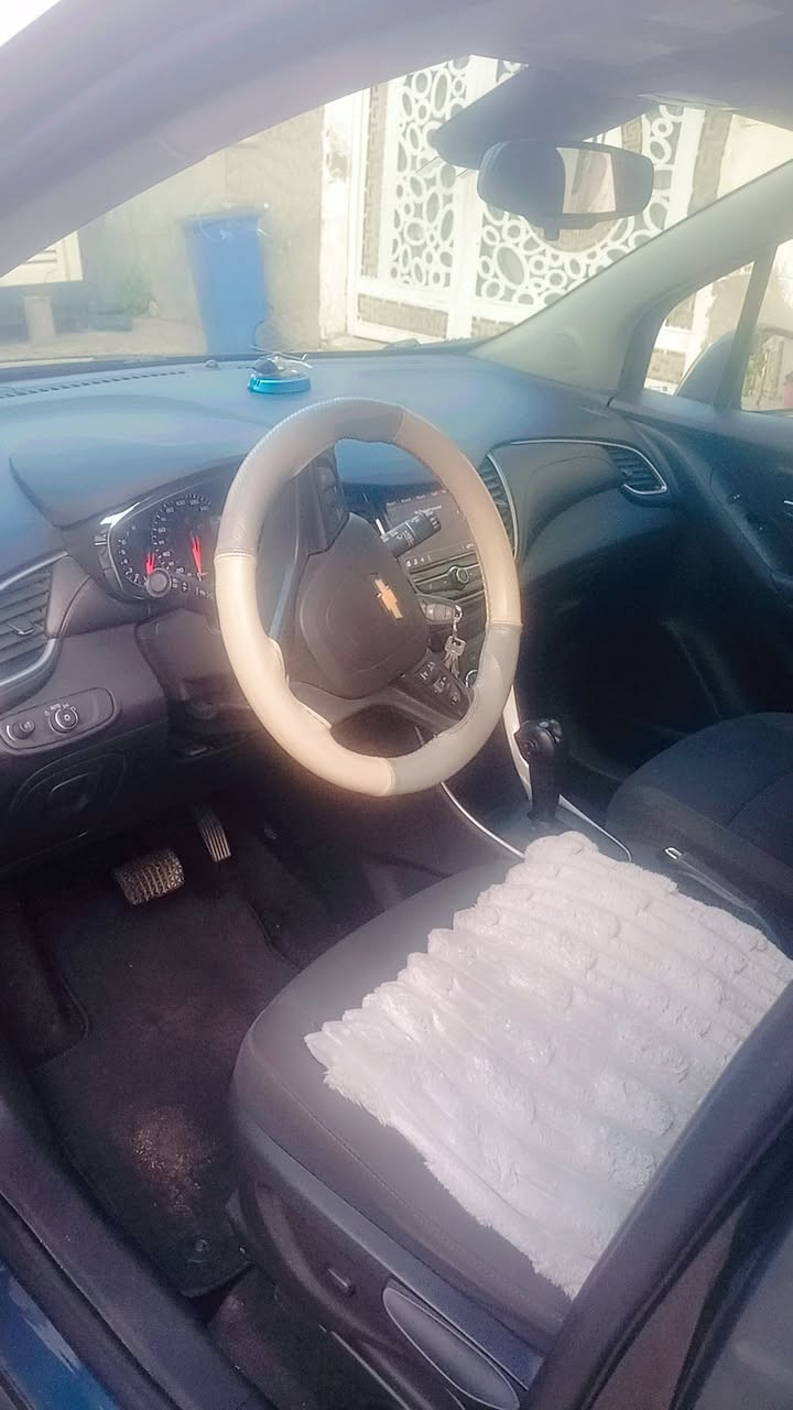 طيب الله مسائكم بكل خير سيارة للبيع  شوفر نوع تراكس موديل ٢٢ رقم أربيل بأسمي السيارة جداً نظيفة مكانها واسط / نعمانية لمعرفة التفاصيل أكثر الاتصال على رقم الهاتف ***********
