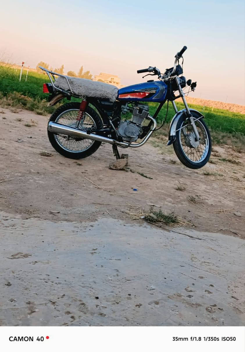 السلام عليكم نامة للبيع موديل 17 اوراق كاملة نقصهة بس بريك كهربأيات كاملة شغل وطلع 375 وبيهة مجال للطيبين راسل الصفحة لو تتصل ***********
