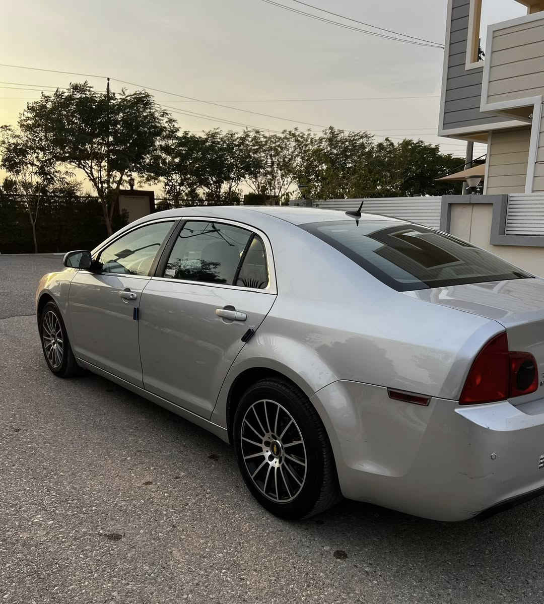 سلام عليكم 🤚🏻
للاستفسار:***********
سعر :(87)💵ورقه وبیها مجال 
———————————————
شوفرلیت مالیبو(2011) 
 سياره شرط مكينه گير صدر تبريد وكهربائيات كله شغال مکفوله ونضیفه 👍🏻(سيارة  بیهه نص باب  صبغ  سونار مرفوع ويه  صور )
——————————————-
مواصفات السیارة:
Lt محرك مرغوب 2400
بدون تنقیص ولا تبخیر وبشرط
 💯
كهربائيات كله شغال 
لایتات زنون 
سیاره حلوه مال بیت
———————
رقم سليمانيه شرط تحویل شرط غرامه 👍🏻
سنویة جدیدة لغاية2028
———————————
عنوان :دیالی -خانقین
