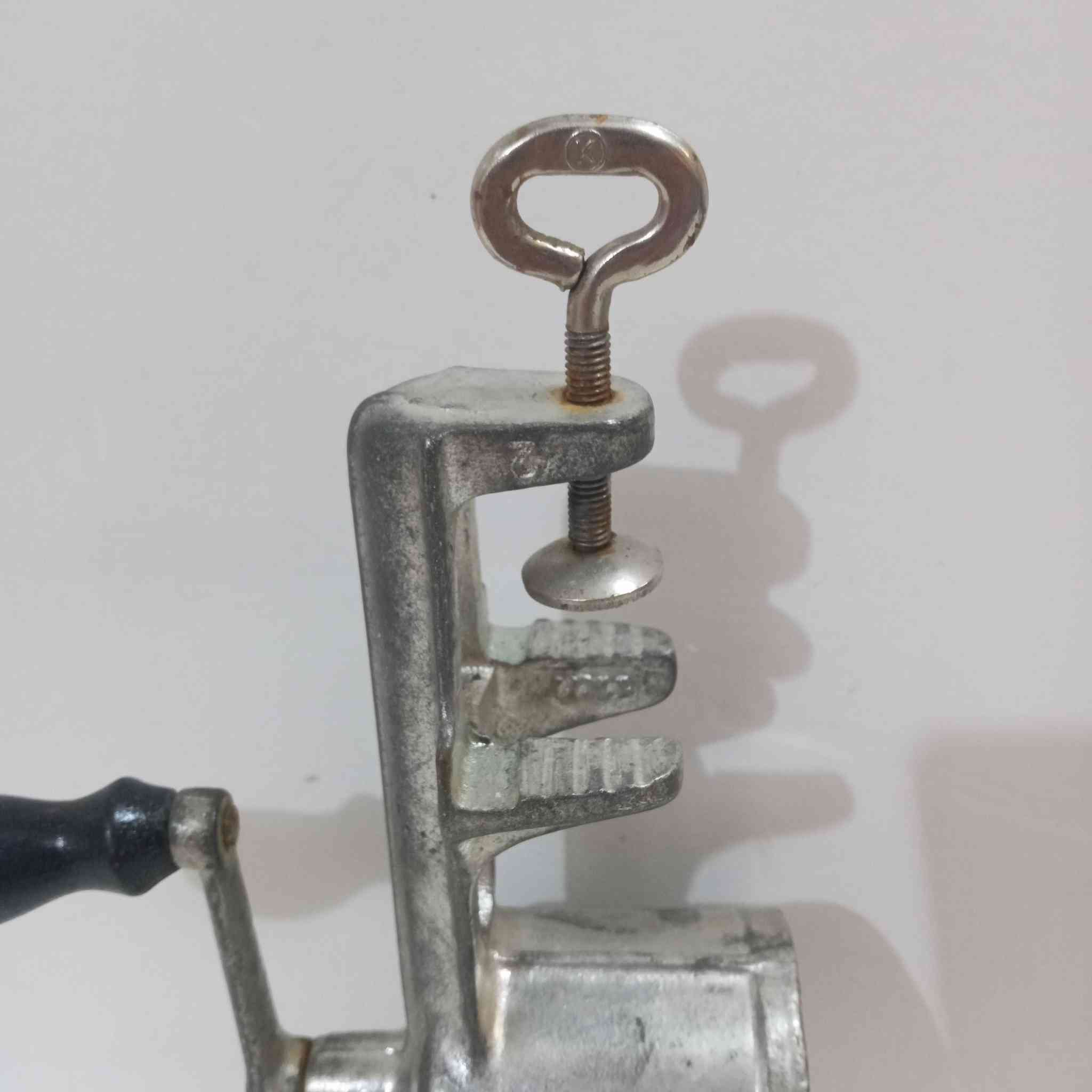 يالله🤲
جديد أيفا2.. #مثرامة انتيكة تتعبك ب أي مكان.. #سل #أستيل ثقيلة 
بالة اوربي🟨

توصيل داخل وخارج واسط وألمحافظات🌙🚗


**إذا كنت صاحب هذا الإعلان وتريد حذفه لأي سبب، رجاءا أرسل رسالة إلى الدعم الفني**