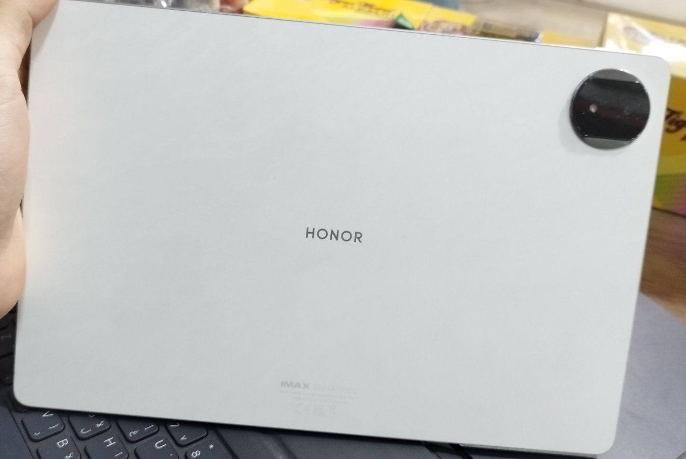 سلام عليكم
🛑 للبيع
Honore Magic pad2
مستخدم شهر ونص فقط 
السعر 700 وبي مجال بسيط
النضافة 95%
محتويات : قلم جديد ، كيبور ، مع شاحن اصلي، وعلبة الجهاز


**إذا كنت صاحب هذا الإعلان وتريد حذفه لأي سبب، رجاءا أرسل رسالة إلى الدعم الفني**