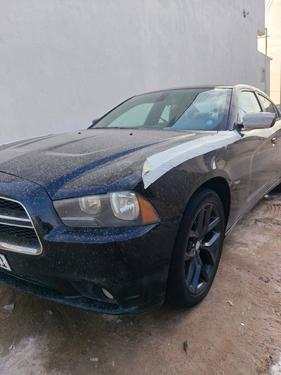 السلام عليكم للبيع  او مراوس جارجر سوده ادوات سياره جاهزه لآخر حبايه سياره موديل 13 جاهزه من كلشي تبريد ثلج مكان سياره بصره شط العرب رقم الهاتف ***********
