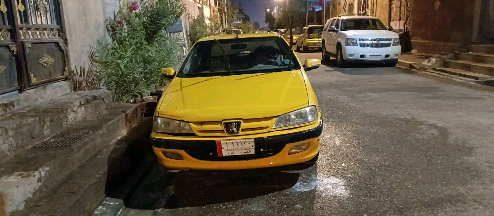 سلام عليكم بيجو بارص للبيع موديل 2013 تكسي السنويه منتهيه سياره شغاله كلشي بيه شغال وتبريد حداديه ومحرك ما عايزه شي بس البدي بي خياسات شوي السعر 30 وبيه مجال للاستفسار الاتصال على الرقم ***********