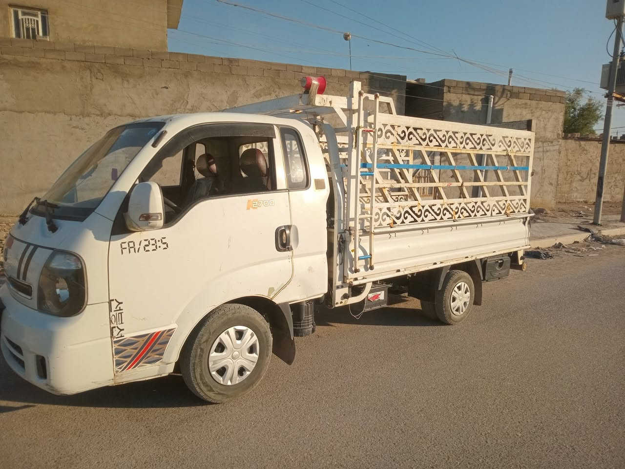السلام عليكم للبيع كيا حمل موديل 18
رقم بغداد بسمي مكفوله شرط التحويل مكان  بغداد حي الأمين 
***********
