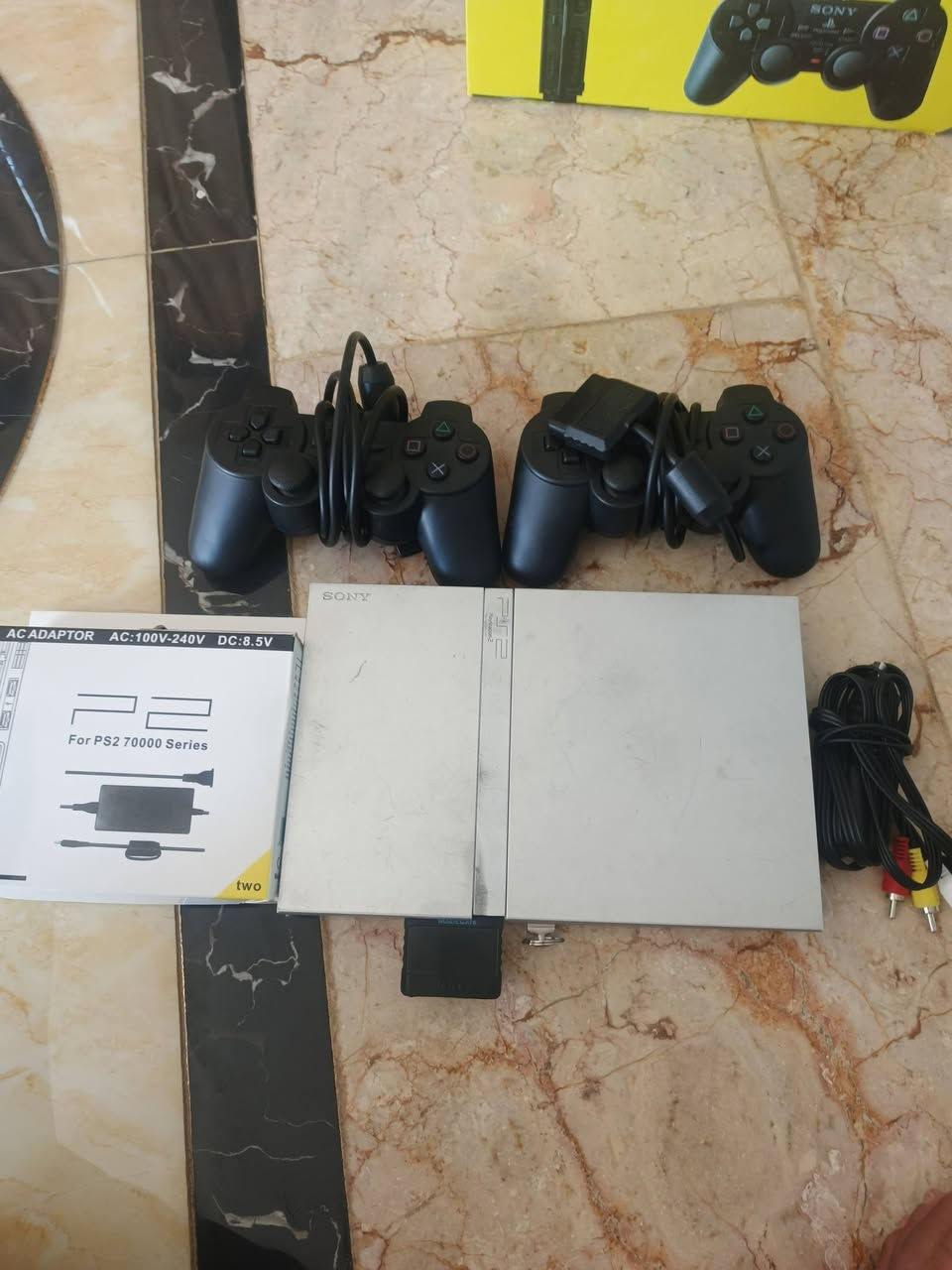 السلام عليكم بلي 2 سلم للبيع تجي ويا يدات 2 اصلي مع محوله البلي سعره 60 و بي مجال 📍📍يوجد توصيل داخل الحله فقط... *********** للاستفسار
