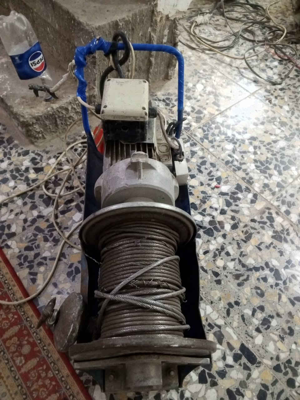 عندي بس موطور ونج يطالي للبيع السعر ٣٢٥ بي مجال قليل بغداد التاجي   ***********
