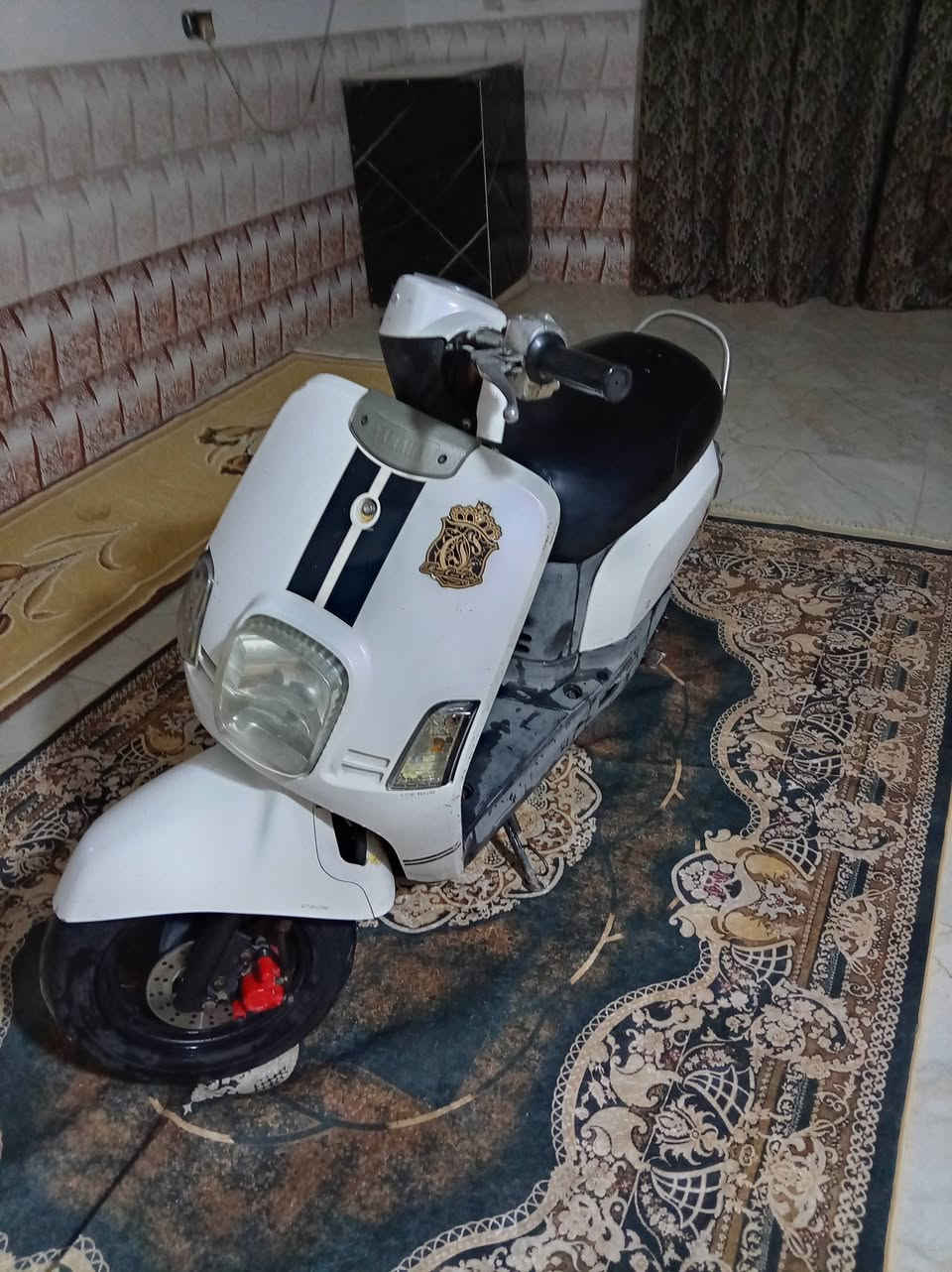 سلام أعليكم دراجة بوليس مكفولة كفالة عامة من الطول لطول دراجة كهربائيات كلهة شغالة تنكر سلف وتروح الدراجة بيهة ب صوت بلمروحة تتبدل ب10 تلاف لين الدراجة جنت خازنهة ماطلع بيهة والدراجة نازلة رمبة قبل  شهر وصل معرض الحمداني السعر 750 وبيهة مجال رقمي ***********
