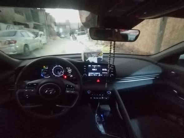 سلام عليكم شباب عندي النترا هايبرد ٢٠٢٢ بلووو معروفة مواصفاتها 
حادثها كما موضح في الصور ماشية ٦٧ الف كيلو رقمها أربيل تريد تحويل او وكالة
السعر ١٣٥ ورقه مكاني بغداد حي الاعلام
اي استفسار اتصال *********** او واتساب ***********
