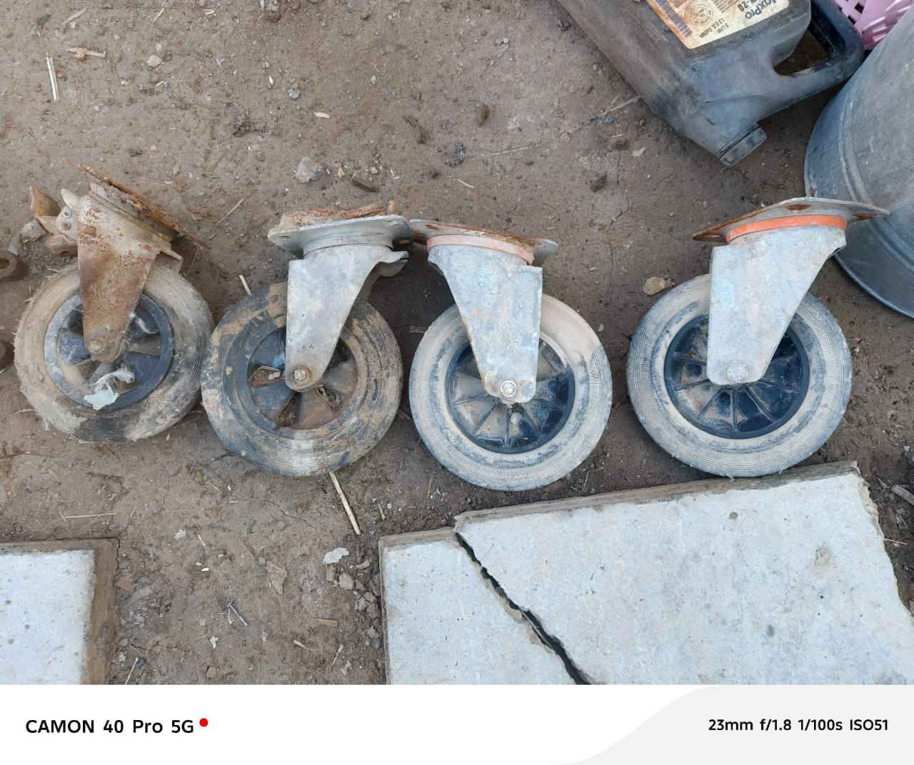 سلام عليكم شباب هذني الغراض للبيع كلمن وسعرة مكاني ديالى قرب
مطعم سامان السياحي
الاستفسار عل رقم ***********
