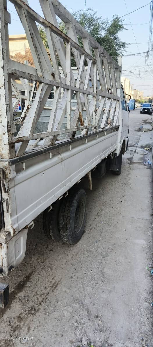 السلام عليكم كيا موديل ١٩٩٤ مكفوله شاصي اكسن وكير محرك السياره خير من الله السعر 38$وبيها مجال بسيط بغداد الحرية ***********
