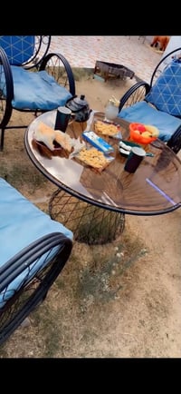 غرفة نوم • ميز حديقة • ٤ كراسي