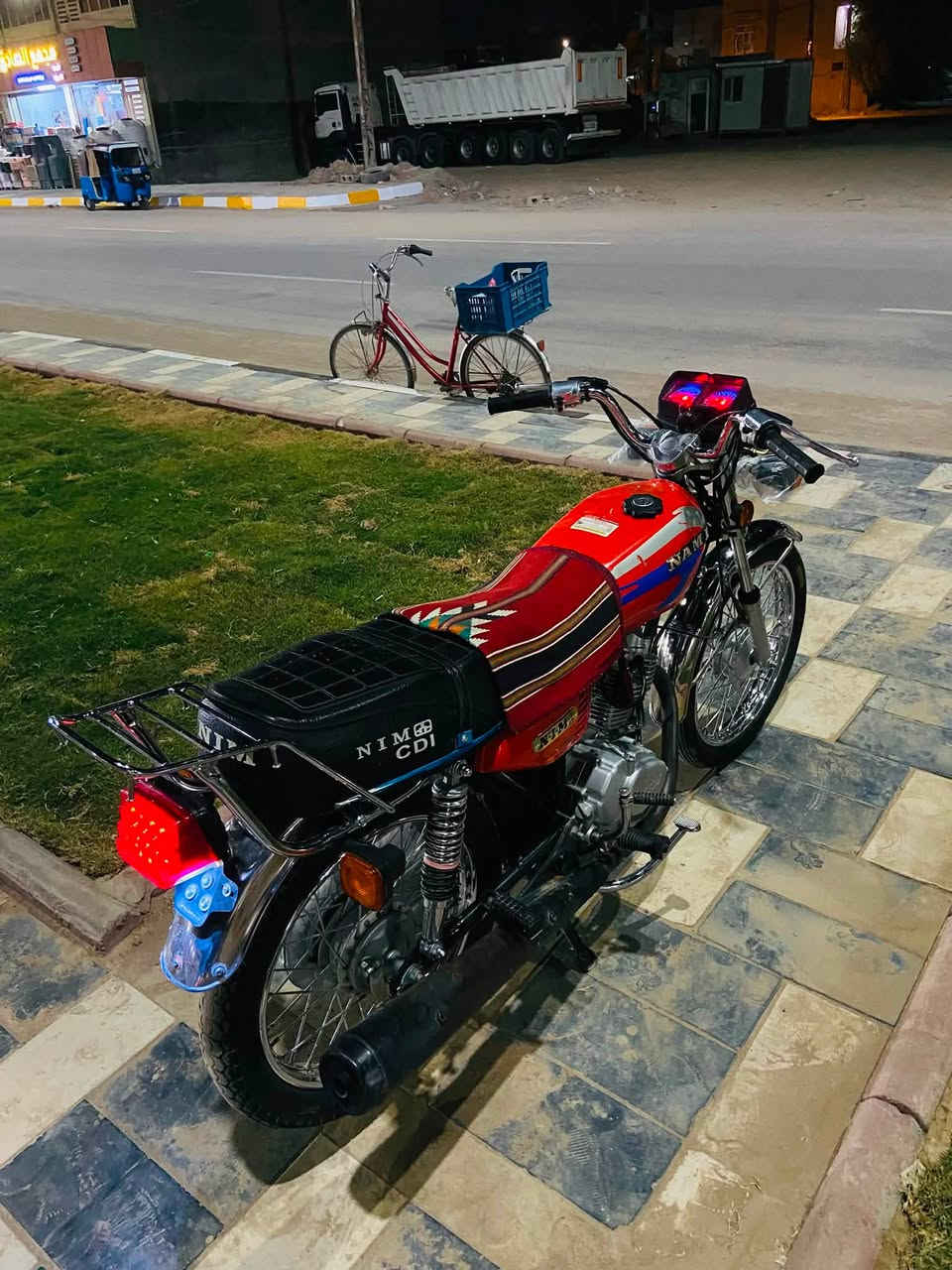 دراجه 27مكينه براغي صفر مامتوحه مكفوله كفاله عامه ماصار شهرين من نازله من الرمبه كامله مابيهاا اي نقص كهربائيات كلهاا كامله السعر ٦٠٠وبيهاا مجال المو شراي ليتعبني رقم ***********
