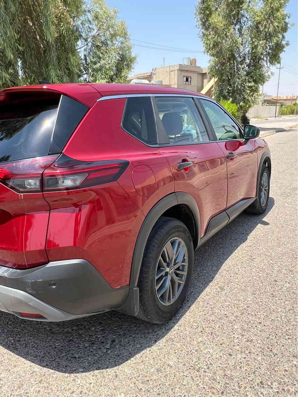 السلام عليكم،للبيع نيسان روج
موديل2023
رقم اربيل 
سنوية هزة جديد تحويل شوكت ماتريد 
الضرر :بيها شبر بارد بالقماره وربع الصندوق بي صبغ 
المكينة ٣بستم تيربو 
السياره كلش نظيفة ماشيه ٥٠كيلومتر الصور توضح
السعر: 155
مكاني كركوك
للاستفسار :*********** كركوك, العراق
