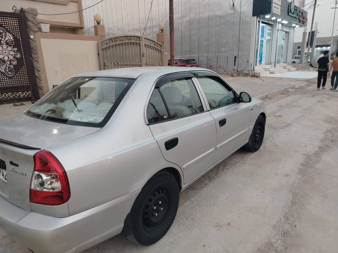السلام عليكم
سياره فيرنا 2009 اربيل سياره جديده بدون ضرر التحويل ثاني يوم السعر 71 وبيها مجال 
للأستفسار. ***********
