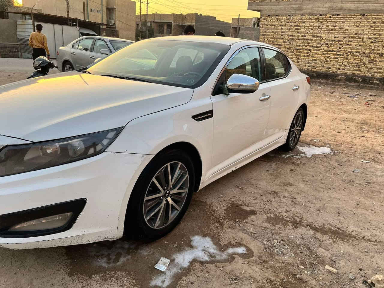 السلام عليكم اوبتمه 2011 خليجي  مصبوغه صبغ عامم  بيها ضربه بلجاملغات الخلفيه حوض والغود  وشواصي سليمات  سياره خير من الله كير ومكينه وحداده وتخم تاير   وموصفات مري شفط شفتات ستيرن كشنات كهرباء  تبريد بيانو  ويل كب كروم  سعرها ٧٨ مكاني حله ابو غرق رقمي ***********  قسط ما بيع
