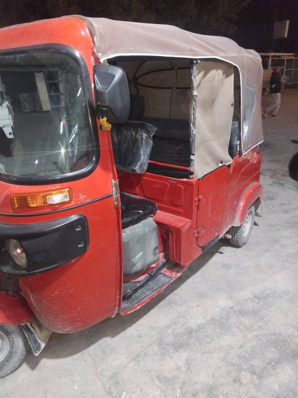 سلام عليكم تكتك مديل 21 كفاله عامه من صبغ وضربه 
مرقم بسمي تحويل ثاني يوم 
مكينه مبدل بوشه وبستم فقط 
صور هسه اخذتهن جدد لاقديم ولابد 
لاصبغ ولاضرب كفاله عامه
مكاني بغداد التاجي 
السعر ع انتصال وبخدمه 
***********
