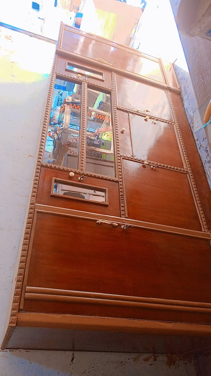 سلام عليكم
بوفيه 3 امتار طابقين جام  تزكام درجى اولى صاج سعره 160 توصيل مجاني داخل النجف للاستفسار اتصل 
‏‪***********‬‏
