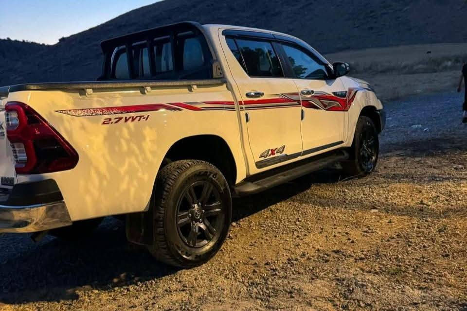 تیۆتا هایلۆکس 2025 گئڕ تۆماتیک دەبڵ ئەکسل   
سەیارەکە ساغە نوکە دەرزی پێوە نیە 
خۆم بە سفری لەشەریکە هێناو مە  
کامل مەسرەف بۆ کراوە
 تەنها11هەزار رۆشتوە دووساڵ گرەنتی و هەیە
و سێرڤسی بەخۆرایە 
کامل جوانکاری بۆکرا

سـعـر : لە کۆمێنت داوابکە ڕاستەوخۆ بۆت دێت 📥 

گێر و مەکیەنەی بەشەرت 
هیچ کێشەیەکی تێدا نییە 

ژمارەی خاوەنەکەی 
***********
