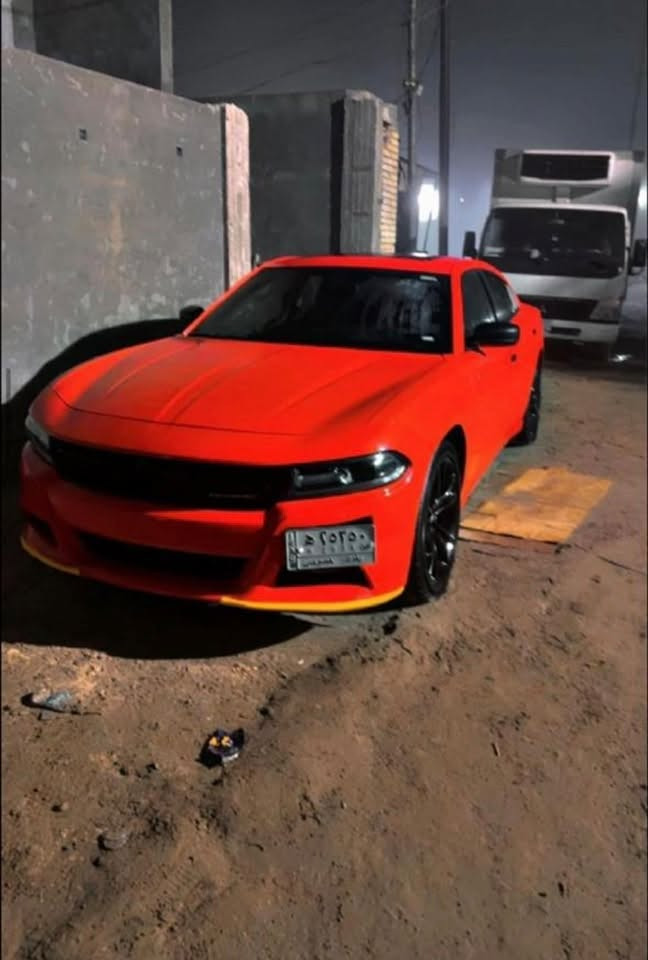 السلام عليكم جارجر موديل 2020محرك 3600لون برتقالي  sxt plus  فتحه فول السعر 24500بيهامجل بيها طخه بلصندوك من امريكا والضربه معروضه بلصور *********** رقمي
