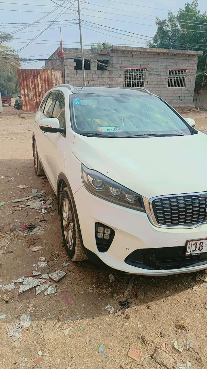 السلام عليكم ورحمة الله وبركاته
سورنتو 2018 شكل ال2020 خليجي كويتي فول مواصفات مكينه 6 سلندر
7 راكب 
وبقيه مواصفات الكويتي 
السياره ماشيه 70 الف 
بيها فقط خشم البنيد صبغ والباقي كفاله عامله 
السعر 245 مع المجال البسيط 
للاستفسار 
***********
