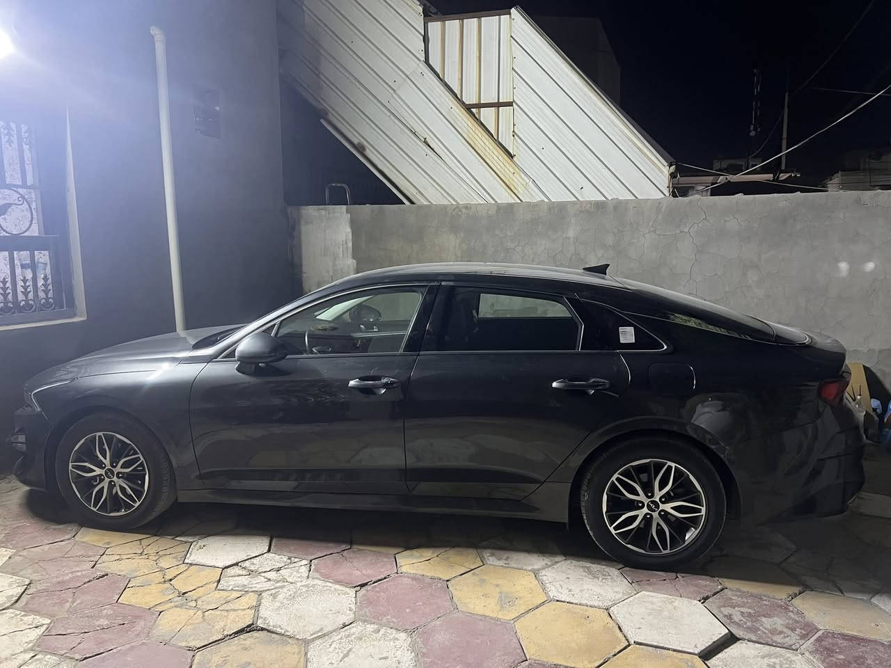 كي5 للبيع مكفوله موديل 23كوريا غاز السعر  180 وبيها مجال ***********
