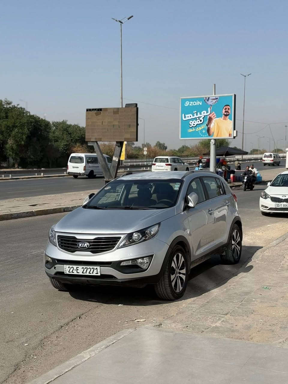 كيا سبورتج بدون قطره صبغ موضح سونار 
السعر ١٣١ بيها مجال بسيط كلش

بيها بوارد فقط و بيها جراد بالقمارة 

السيارة محرك 2.000 دوش المرغوب

رقم اربيل مميز باسمي 

هزة بشهر ٩ 

السيارة حدادية ١٠٠٪؜ 

كير محرك خير من الله
مبيها اي نقص 

ماشية ١٨٩ الف كيلو 

السعر ١٣١ بيها مجال بسيط حك جية

مكانها بغداد الدورة 
*********** بغداد, العراق
