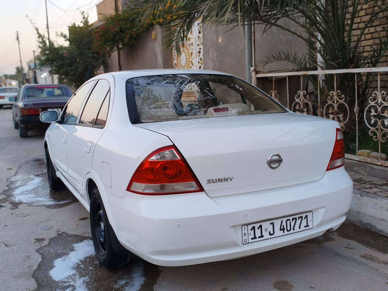 نيسان صني موديل 2009 رقم بغداد دولي بيه جاملغ صبغ فقط سياره جديده جاهزة من جميع  النواحي سعره 103 الشراي يتصل مكلف بالنشر مكانه ذي قار مركز ***********
