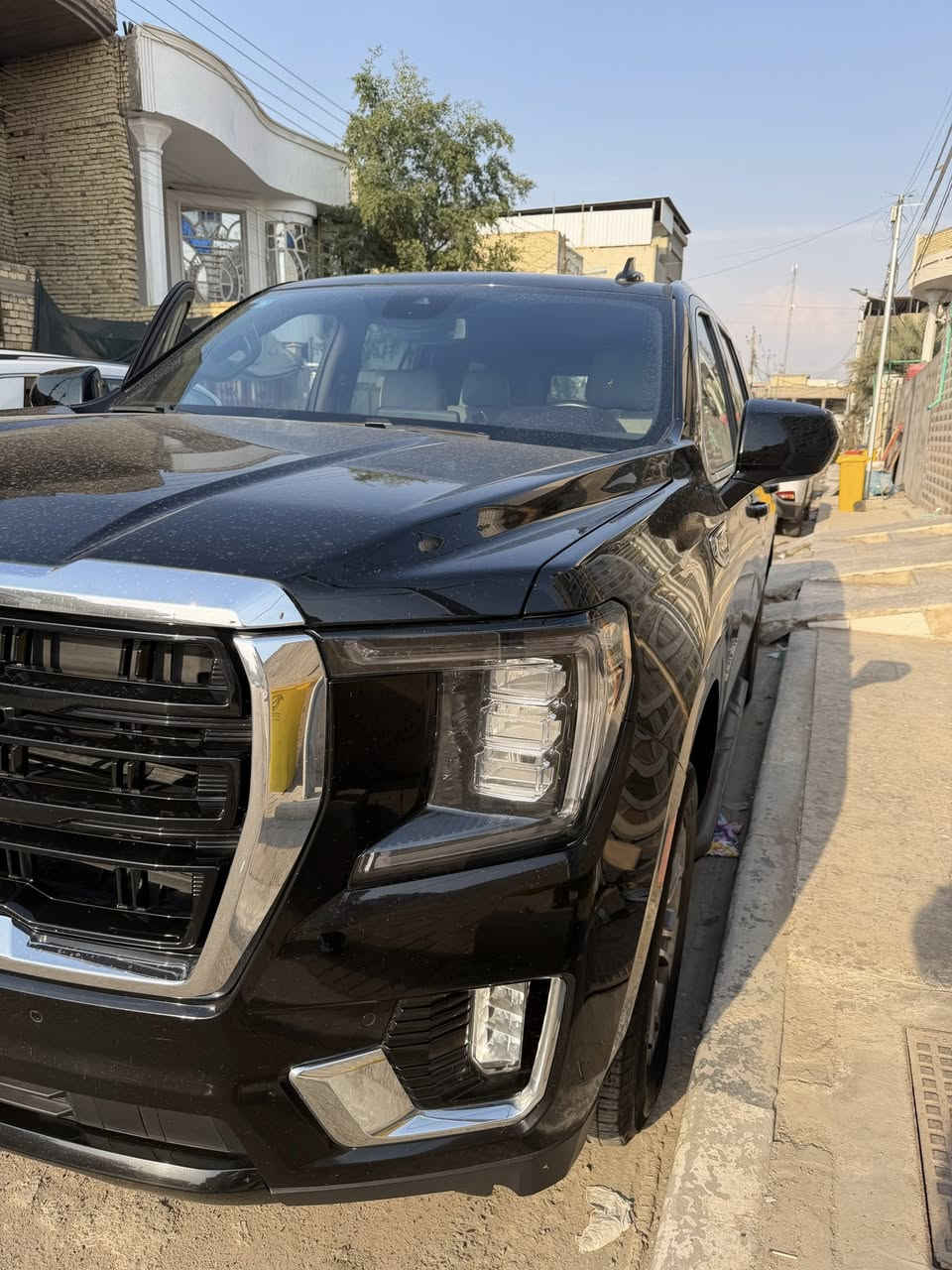 يوكن GMC
موديل 2023
خليجي 
رقم بغداد 
ماشي 60
***********
