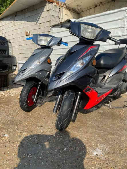 سلام عليكم 
جيتي ار 
موديل 2014
دراجه اخت الرمبه 
مكينه كفااااله 
زوج تايرات جدد 
ضفيره ع وضع الشركه
كلجات بلاد
ويل نجمه
لون فيراني
دراجه كلش حلوه واحله من الصور 
ما نقصها برغي 
حته الدهن توني مبدله MOTUL
سعرها 700وبيها مجال
مكاني بغداد الحريه
***********
