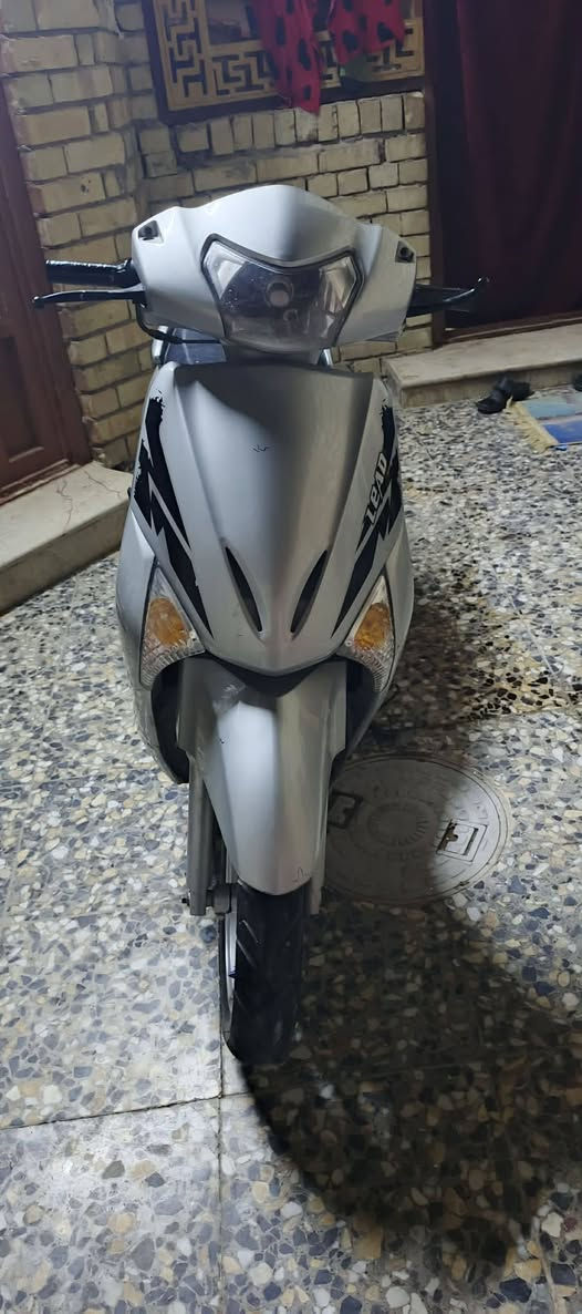 سلام عليكم دراجه البيع نضيفه مابيه اي نقص كلشي شغال بيه شراي يتصل ***********
