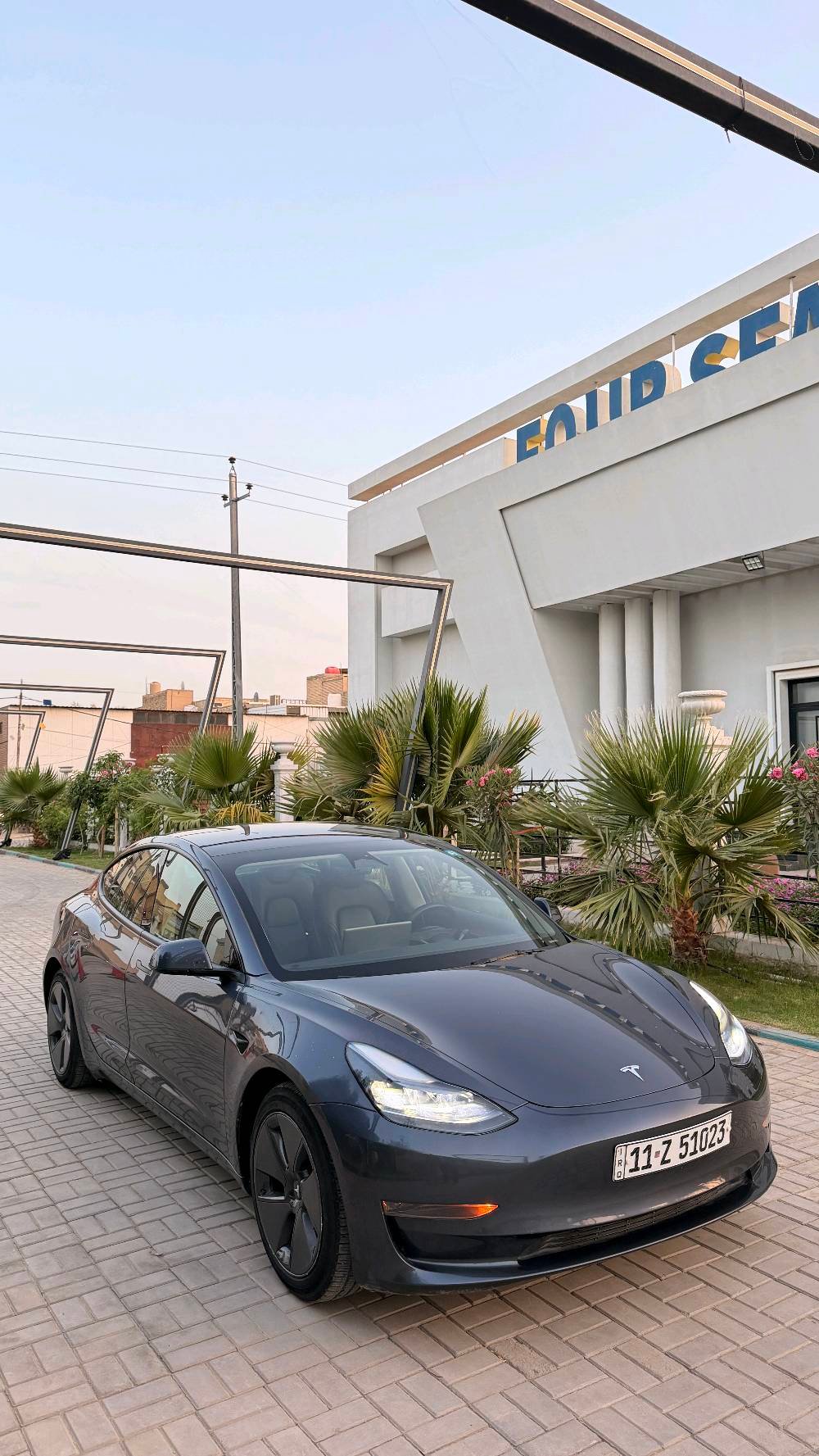 السلام عليكم 
تسلا مودل 3 
موديل 2023
تك ماطور
اون لاين 
وياها شاحنة 32 امبير 
ماشيه 52 الف 
السيارة جاهزة اي نقص مابيه 
الحادث مرفق مع الصور 
المكان نجف 
***********
السعر 170 قابل للتفاوض