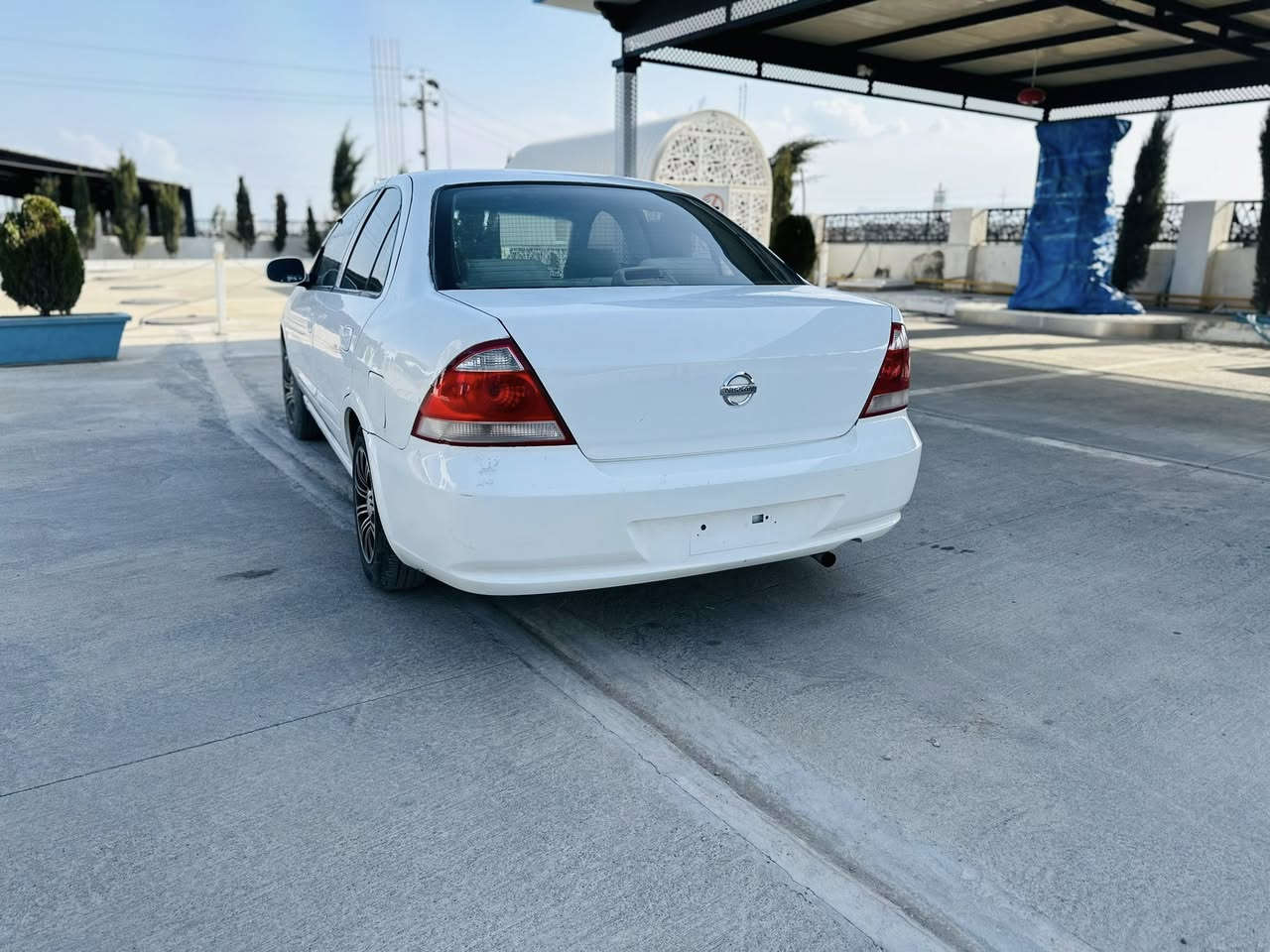 نیسان سەنی ۲٠٠۸
بڕاوە سپی 
نموونە لە جوانی 
گێڕ ئۆتۆماتیک 
دوو جام کارەبا 
گێڕ و مەکینە بەشەرت 
کارەبای بە شەرت 
سەیارەکە هی ماڵە 
مەسرەف کراو 
شوێن چوارقوڕنە__ڕانیە 
0750 112 31 21
0773 518 32 42
