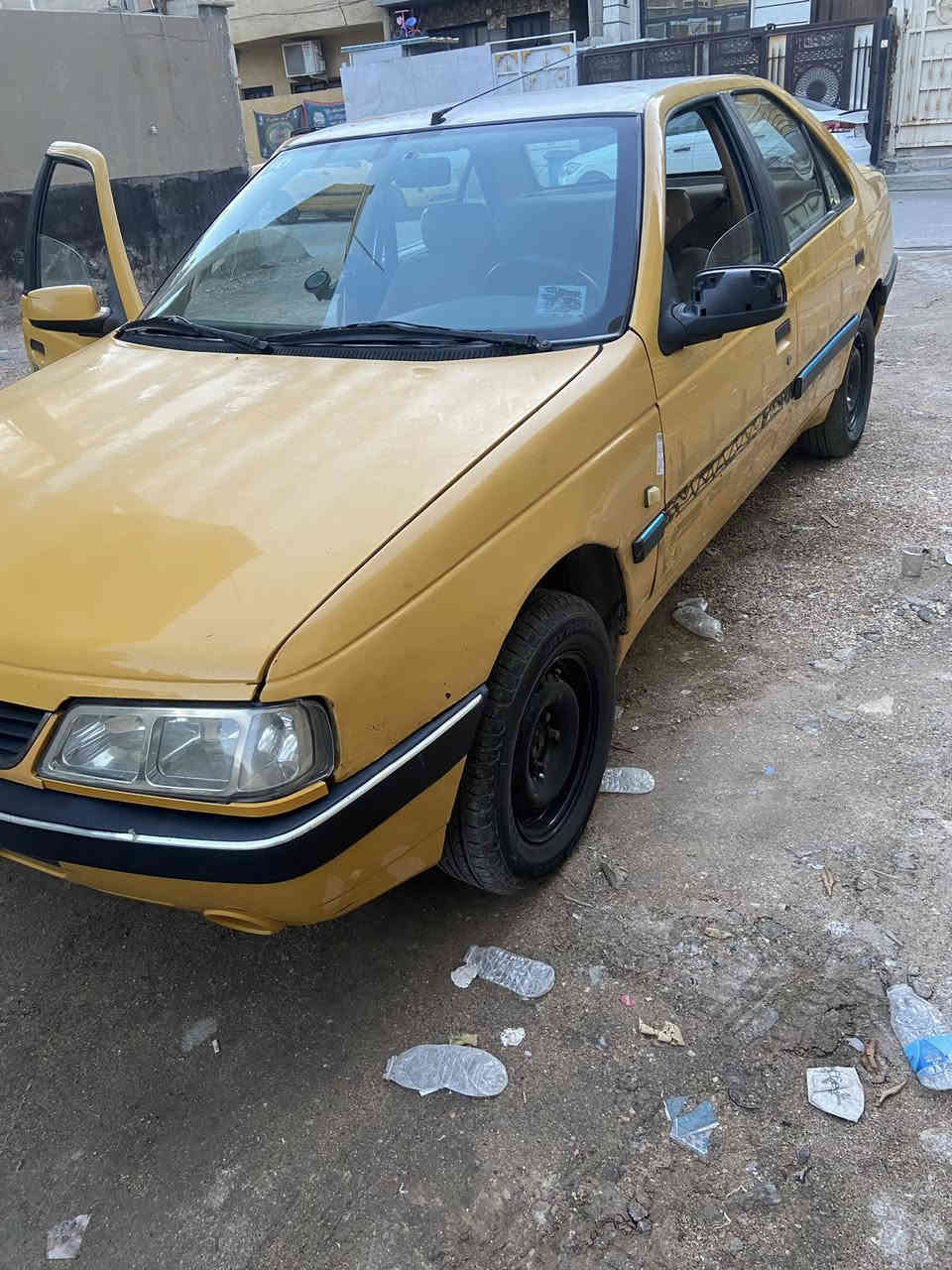 للبيع بيجو لميس موديل ١٦ بسمي السعر ٤٠ ورقه مكانها بغداد ***********
