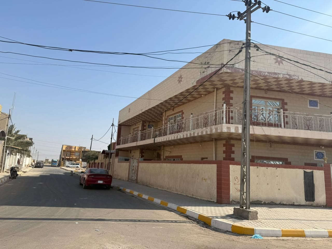 سلام عليكم بيت للبيع الموقع الراشديه ركن على شارعين مساحة البيت 264 بناء درجة آولى للاستفسار 

***********
***********
