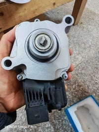 مزايدة • سيارات • قطع غيار