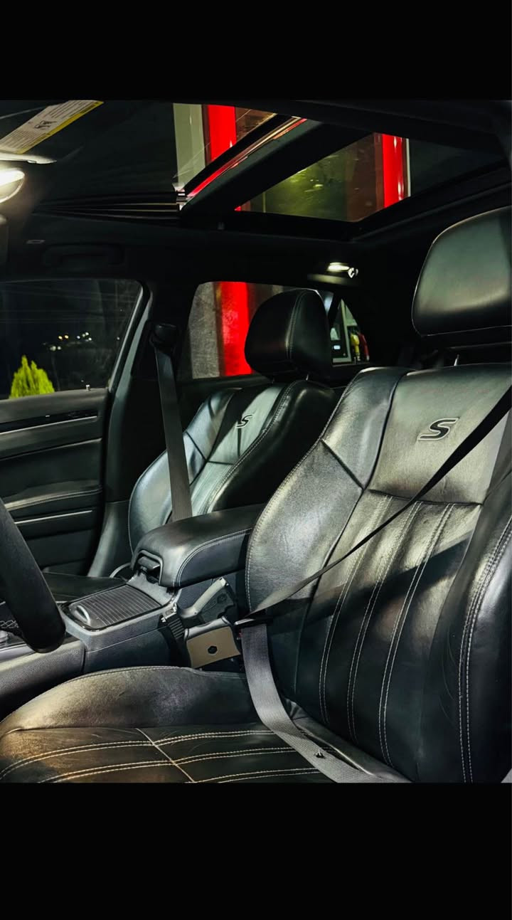 🇱🇷الامريكي
اوباما  S300   
موديل2018 فول مواصفات 
محرك v6 3600
السيارة جديدة بكل معني 
مواصفات 
بصمة
تشغيل عن بعد
كامره خلفي دوارة
كشن جلد
كشن كهربائي سائق
كشن كهربائي السكن
كشنات تدفئة 
ويل عنكبوت البلادي
كير استيرن
شاشه جبيرة 
بيه إصبعين صبغ فقط اثار شخط 
سعر 295 مجال بسيط 
 مكان سيارة كركوك *********** 
اوباما موديل 2018 
سيارةكةي زور خاوينه فول مواصفاتي S كركوك, العراق
