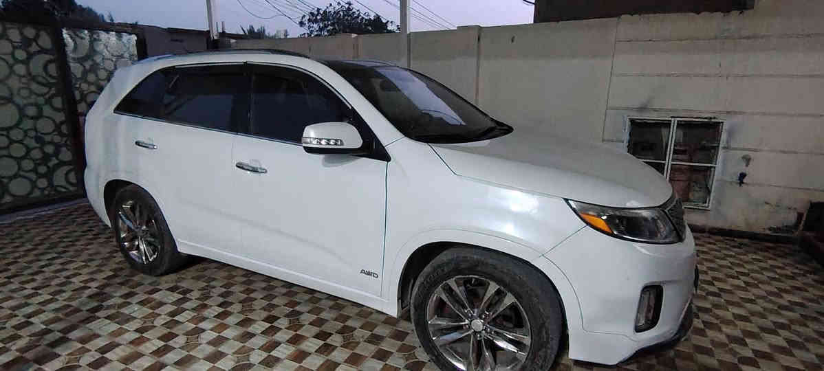 اسلام عليكم ورحمة الله وبركاته
سورنتو للبيع موديل 14 أمريكي فول مواصفات ثلاث قطع صبغ بدون دواخل بغداد انكليزي سعر 160

***********
