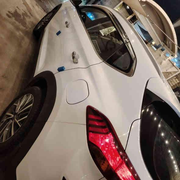 السلام عليكم ورحمه الله وبركاته ... أخوان سياره توسان موديل 2019بغداد خليجي فوول 1/1ماعدا البانوراما توسان  خليجي - مواصفات كوري اصلى  موديل ٢٠١٩
ا

المواصفات .

دخول ذكي وترحيب حين الاقتراب من العجلة بصمة تشغيل وبصمة ابواب وضعيات قيادة عدد ٣ ( ايكو  سبورت وعادي )وكشنات الامامية  ٢ كهربائي وجلد بلادي حساسات وكاميرا خلفية وشاشة كبيرة تحكمات استيرن لايتات امامية ليد وزنون  وخمس عدسات تبريد مركزي ( قطعتين)مكفوول السياره بأسمي السياره مشي وتراي خير من الله الاتصال ... ***********السعر198$
