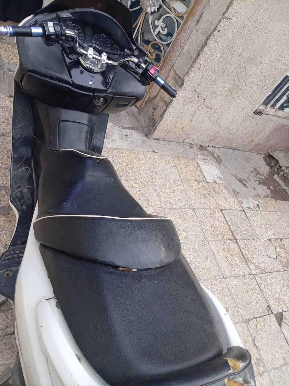 سلام عليكم دراجه صفر ٨
لبيع  مكان بغداد العبيدي اريده ٤٥٠ قفله شراي يراسل تجي تشوف بعينك ابيعه كوم حديد تجي تشوف بعينك *********** اكو مراوس ماكس نضيفه البوليسي نضيفه
