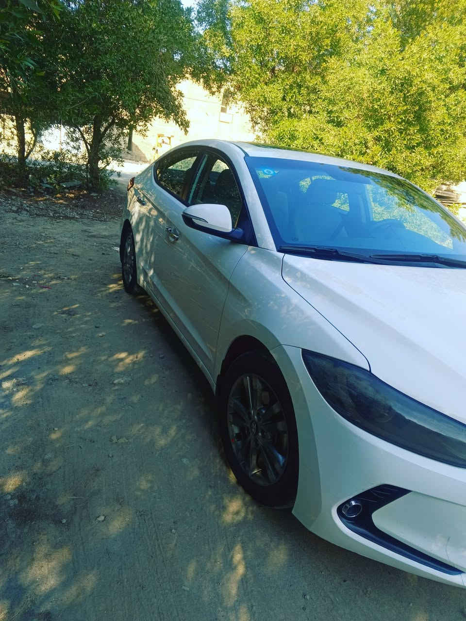 النترا خليجي موديل 16 شكل الجديد
سياره فول فتحه اشاير بلمري
عده البصمه 
ماشيه 135
رقم بغداد انكليزي 
مكفوله محرك 2000 
تبريد 
تدفئه

مكاني بغداد سيديه

 السعر145 بيها مجال بسيط 
الاتصال ***********
