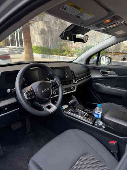 السلام عليكم 
للبيع كيا سبورتج 2023 (LX) وارد امريكي مرقم كامل
عداد المسافة: 59K ميل
محرك 2500 gdi
السياره بيها قطعتين صبغ وجاملغ مبدل بلادي وتعديل بارد قليل والايرباك راجع سستم بلادي
مواصفات LX معروفه 
-كيجات الكتروني 
-رادارات و حساسات خلفيه 
-اوتو هولد
‏-Auto start
-هاند بريك بصمة 
-انظمة قيادة نورمال-سبورت-سمارت
-تبريد قطعتين
-لايتات LED و زينون
-ابل كار بلاي
-مثبت سرعة 
-نزول منحدرات 
مكان السيارة بغداد 
للاستفسار ***********
