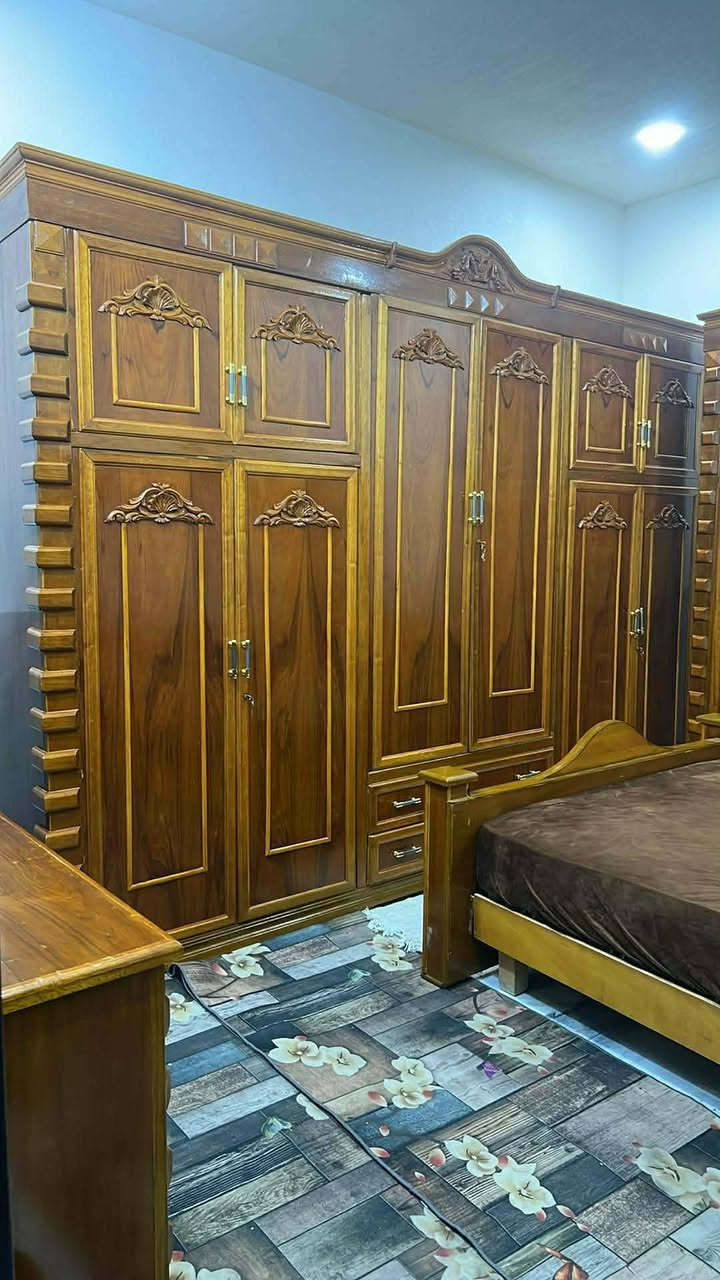 غرفت نوم جديد داخل وخارج صاج تزكام تخبل  سبب البيع ضيق المكان مكان بغداد الحريه السعر مليون و٨٠٠رقم ***********
