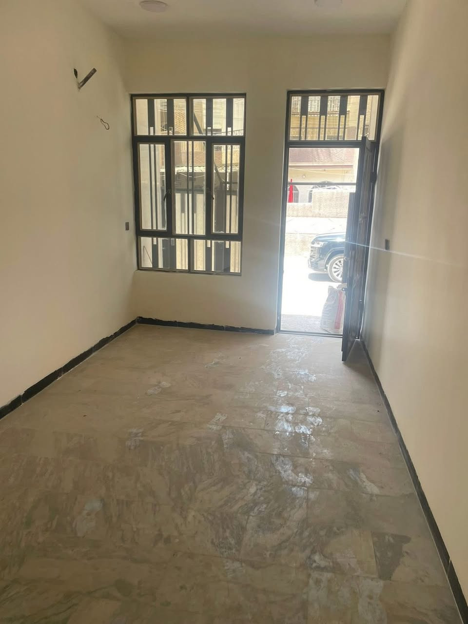 مشتمل للبيع 40م
واجهة 4 ، نزال 10
يحتوي على استقبال وهول ومطبخ وخدمات
وطابق الثاني غرفتين نوم 
📍موقع البيت : الشعب شارع الصحه خلف جامع الحق

للأستفسار مكتب ارض الخيرات
*********** حسن العقابي
