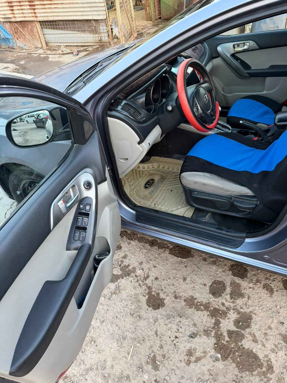 السلام عليكم سيراتو 2009 خليجي 
مكينة جديدة كير وحدادية جديدة 
بيها باب الورة السايق معمر ومصبوغ 
السعر 84$ 
***********
