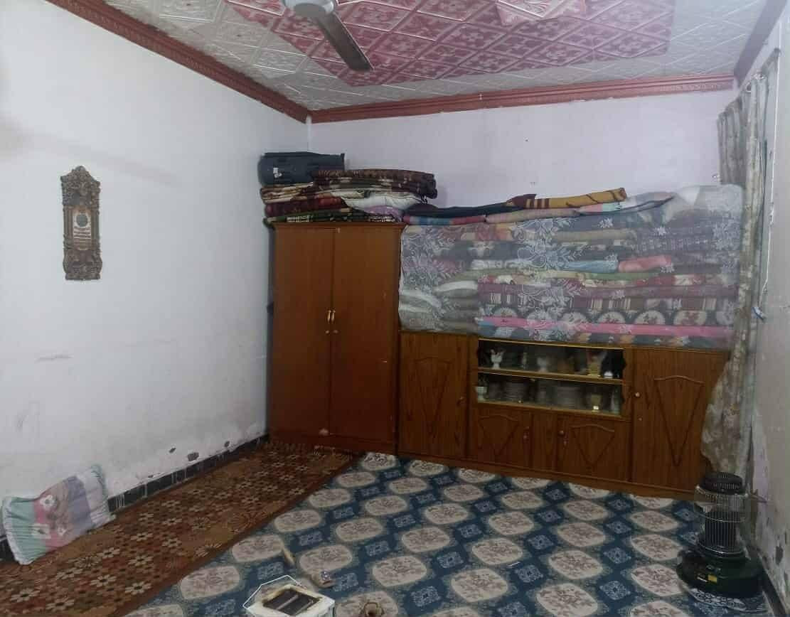 بيت للبيع حي لأمين مساحته 200 م بناء 2غرف وصاله مطبخ واستقبال وحمام طارمه حلوه تفاصيل أكثر على رقم ***********
