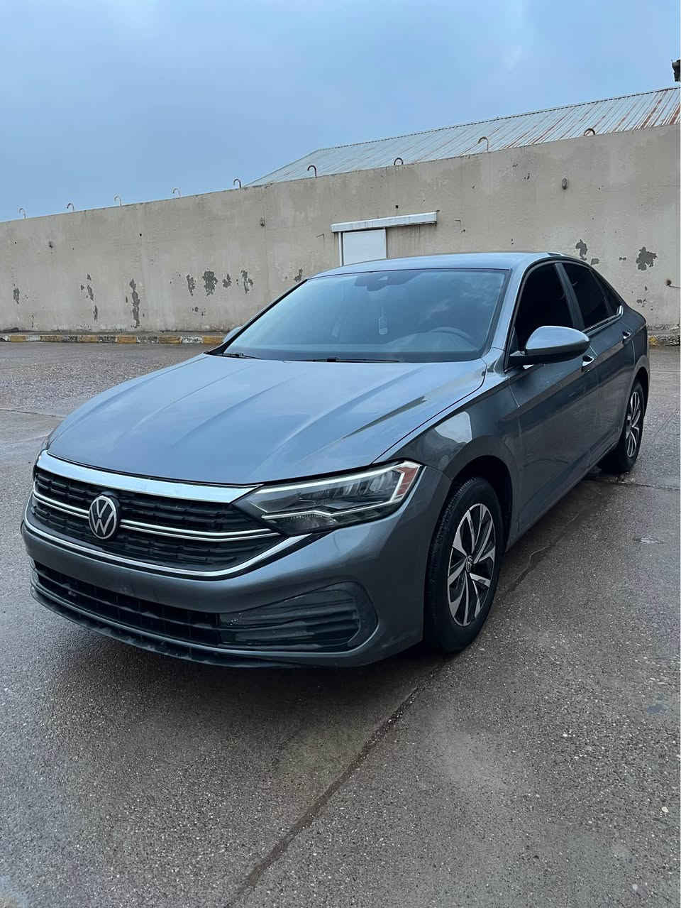 فوكس واكن جيتا وارد امريكي للبيع او مراوس
موديل 2024 ماشية 20 الف 
بدون صبغ بدون ارباكات شرط 
مواصفات السيارة 
شاشة كبيرة 
كاميرا خلفي 
رادار امامي 
حساسات خلفي 
بريك بصمة 
ويل كروم 
لآيت زينون 
تحكم استيرن
تحديد سرعة 
تترقم شمالي. اربيل. دهوك. سليمانية. 
العنوان اربيل 
السعر 142 ومجال 
واتساب *********** أربيل, العراق
