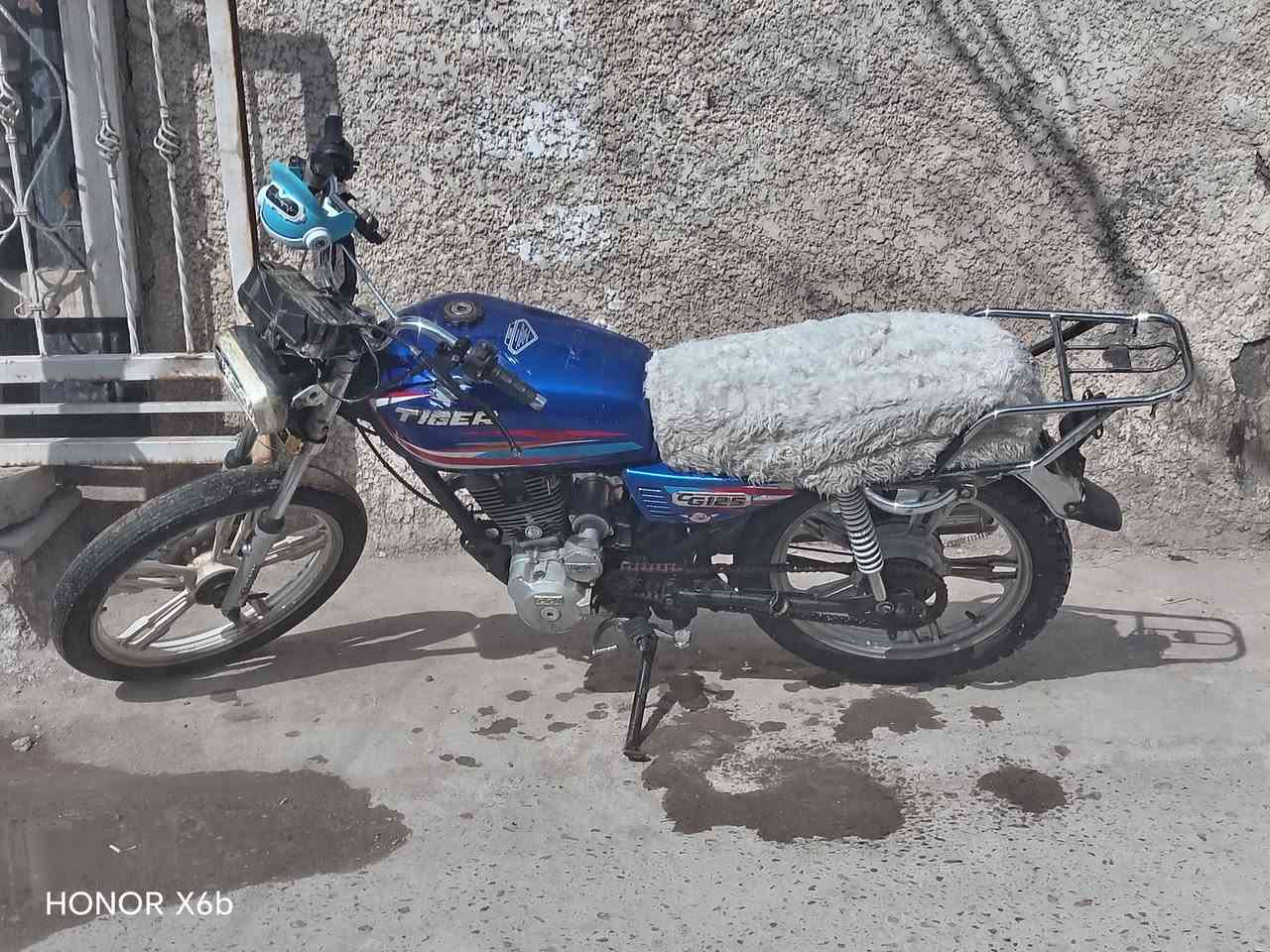 السلام عليكم دراجه للبيع 5كير مكينه خير من الله ظفيره جديده الدراجه نقصها دشبول لايت واشاير وجاملق امامي سعر 275قفل قفل ***********  مكاني بغداد مدينه الصدر
