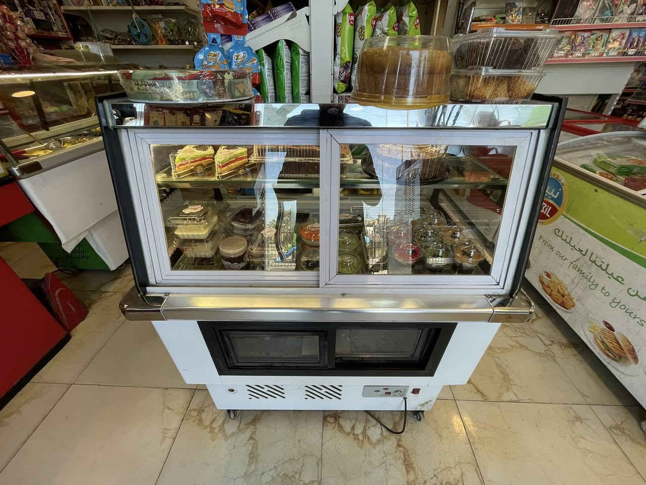 سلام عليكم
عارضه تبريد تصلح مقبلات اجبان حلويات كلش نظيفة للبيع ٤٥٠

بغداد الغزالية شارع البدالة 
***********
